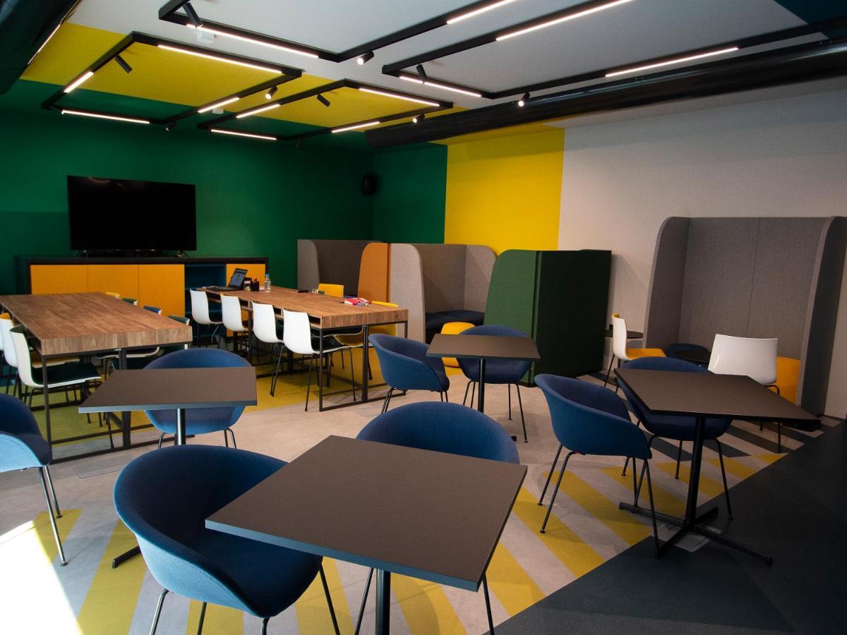 Demo Hotel Design Emotion リミニ エクステリア 写真