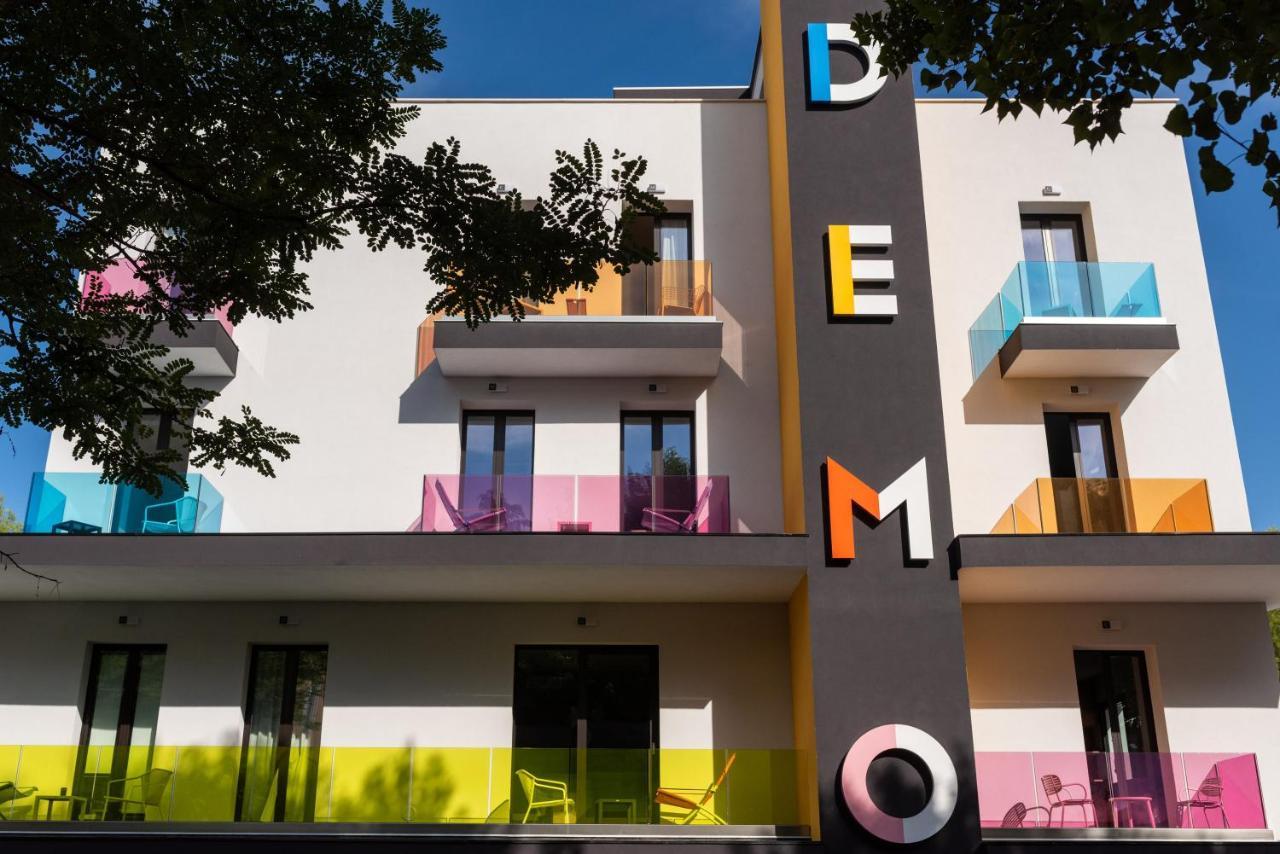 Demo Hotel Design Emotion リミニ エクステリア 写真