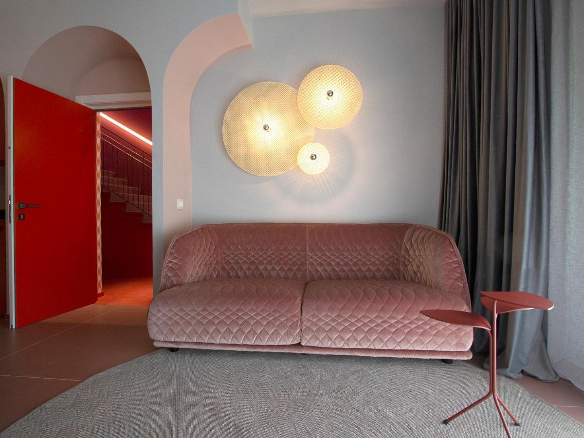 Demo Hotel Design Emotion リミニ エクステリア 写真