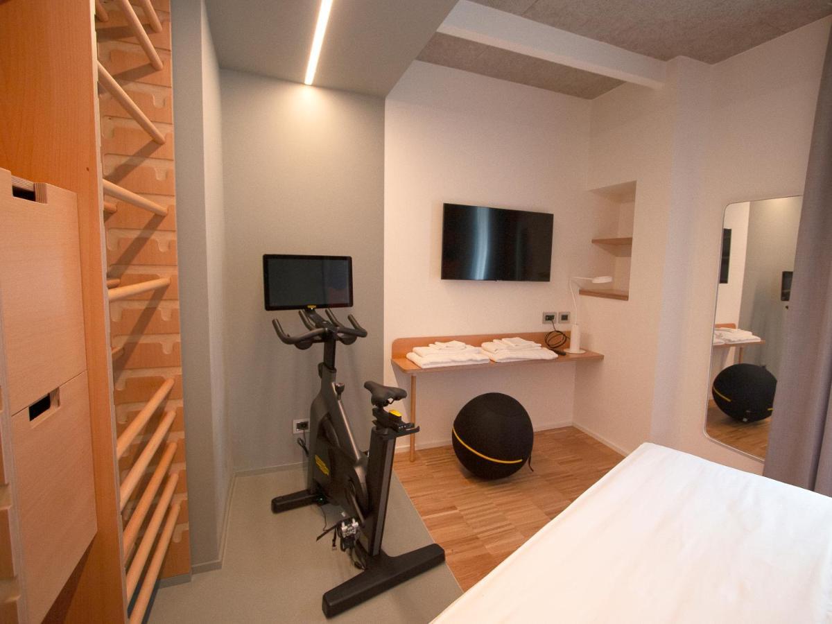 Demo Hotel Design Emotion リミニ エクステリア 写真
