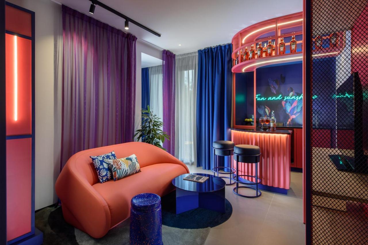 Demo Hotel Design Emotion リミニ エクステリア 写真