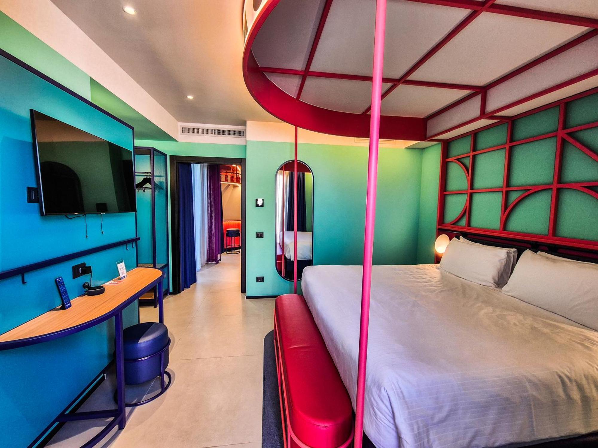 Demo Hotel Design Emotion リミニ エクステリア 写真