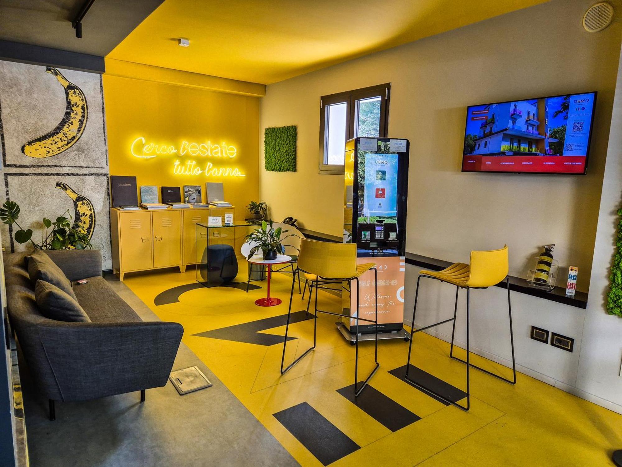 Demo Hotel Design Emotion リミニ エクステリア 写真